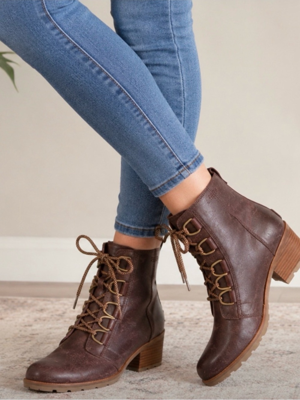 Sorel Cate Waterproof Maroon Redwood Lace Up Boots Size 7